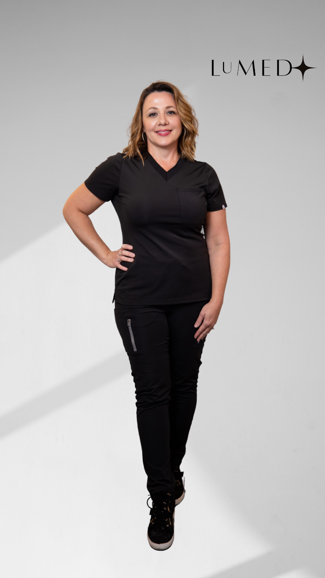 "Boyfriend Fit" Scrub Pants - Black
