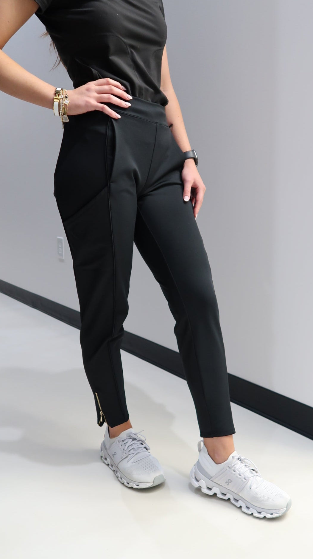 Women's High Waisted, Straight Leg Zip Scrub Pants - Black